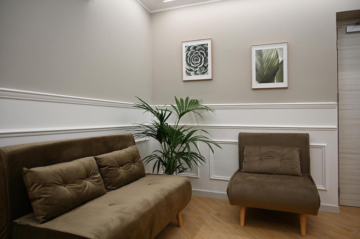 Mom Apartment Rooms&Suites Тиволи Экстерьер фото